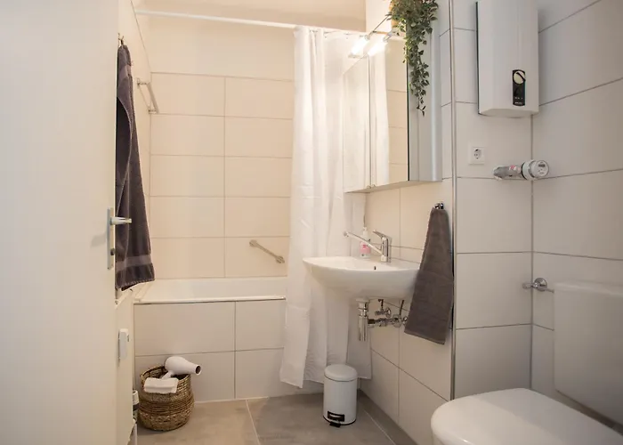 Deluxe - Sauna & Pool - Free Parking * Winterberg